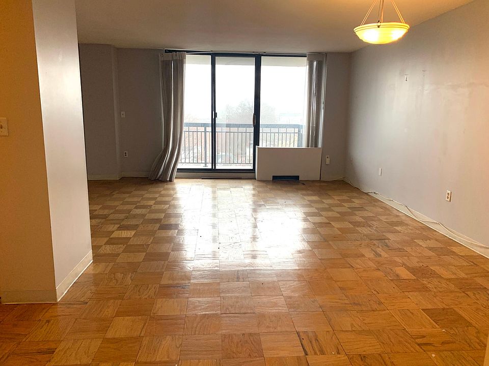 1st image of 61 Longwood Ave #701