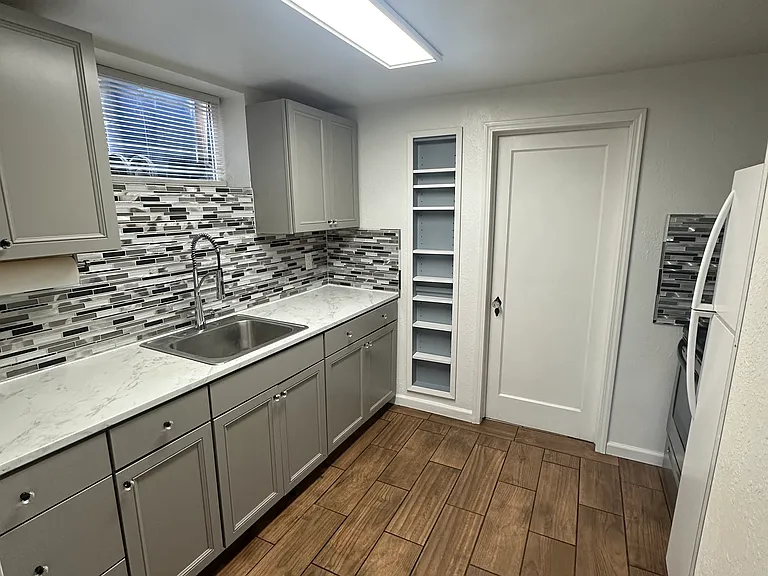 1218 W 7th Ave #2 — Photo 5