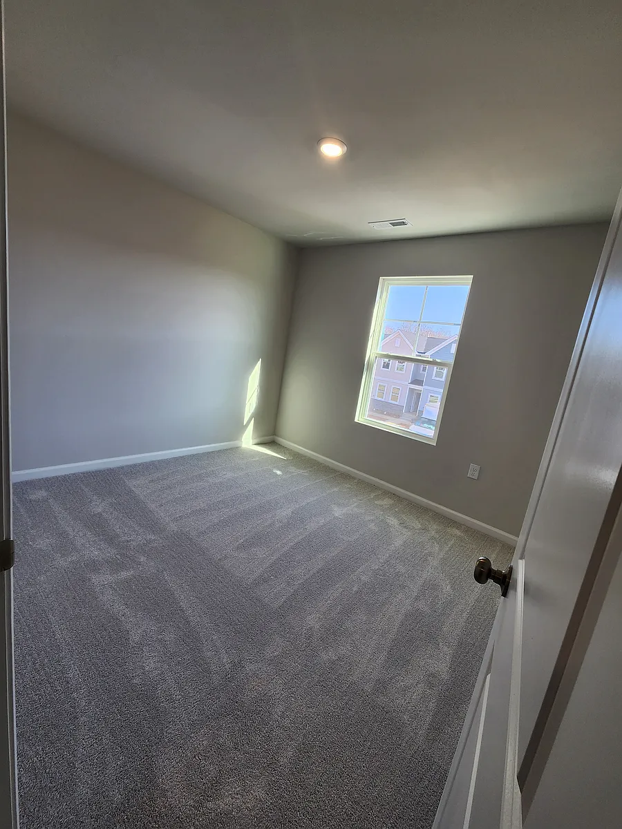 Building Photo - 947 Highland Trace Dr