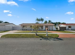 Lizzy Sub Sec 1, Miami, FL 33165