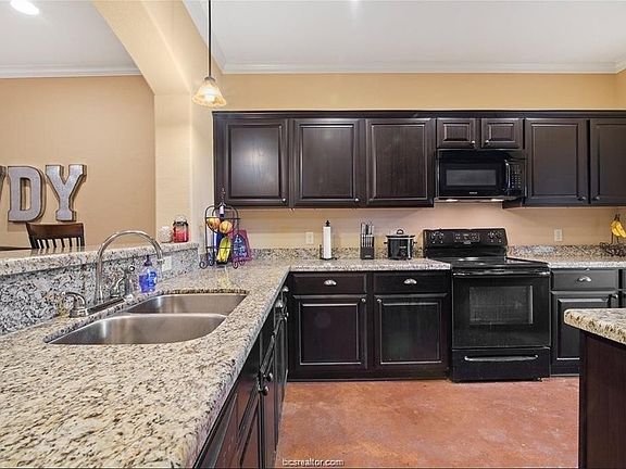 4th image of 101 Kimber Ln