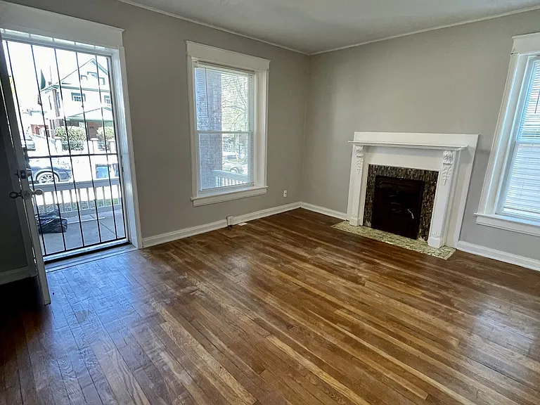 3921 Norledge Ave #1E — Photo 1
