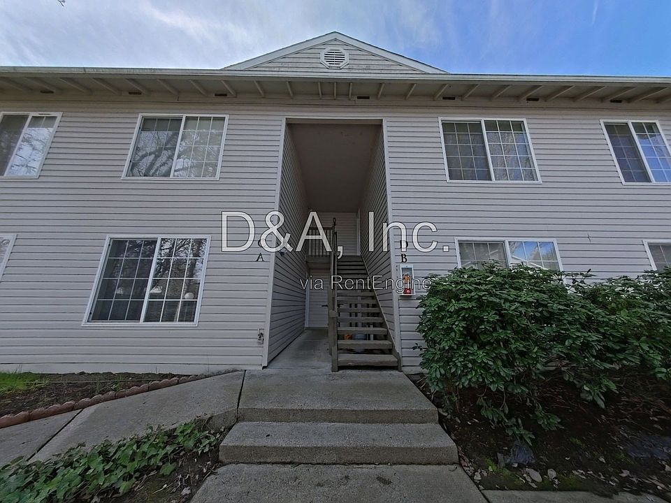 1st image of 325 SE Lilly Ave APT D