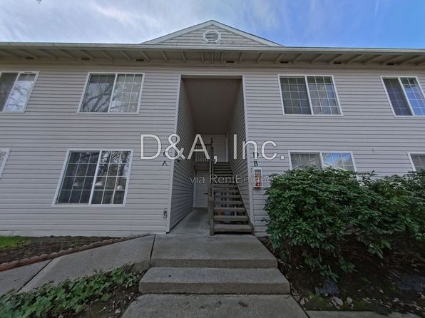 325 SE Lilly Ave APT D