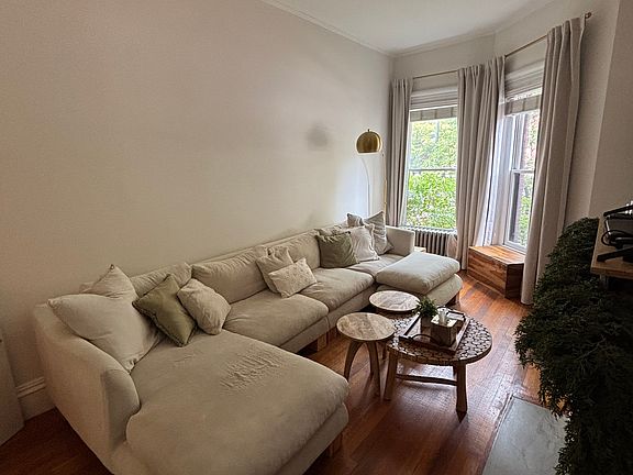 3rd image of 303 Beacon St APT 2