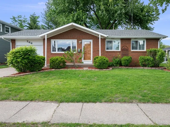 766 W 43rd St, Davenport, IA 52806