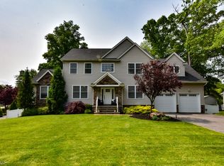 99 Black Oak Ridge Rd, Wayne, NJ 07470
