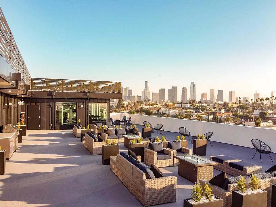Encore Echo Park