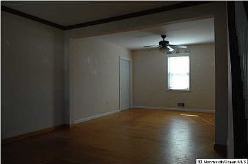 2nd image of 216 Robbins Rd
