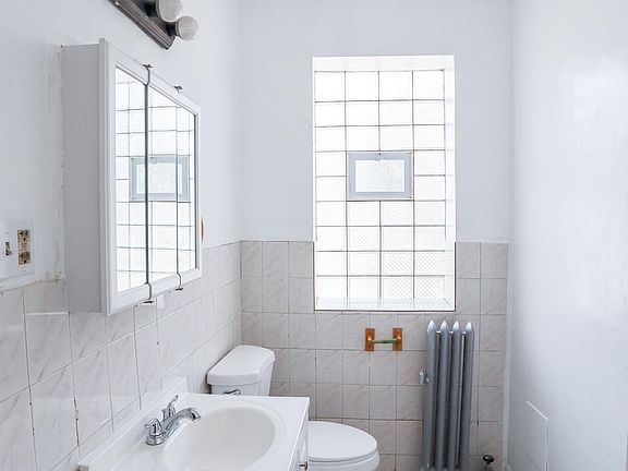 5th image of 4788 N Elston Ave APT 2
