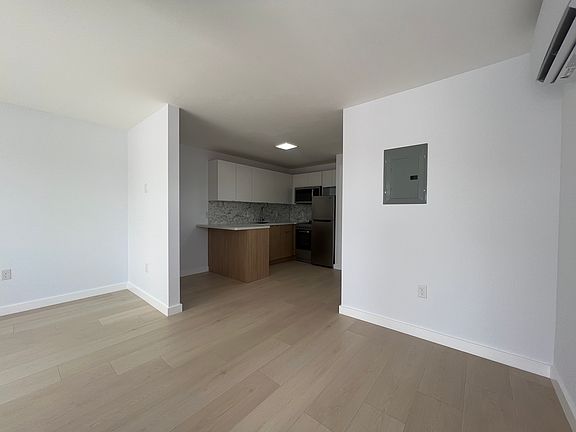 4th image of 2555 SW 67th Ave APT 6