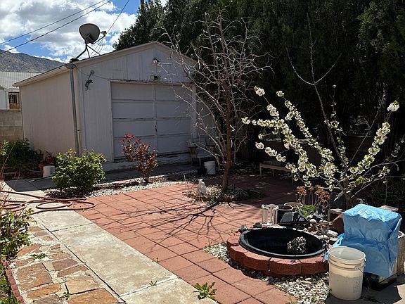 5th image of 10524 Chapala Pl NE