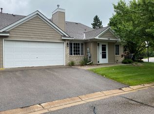 508 Mission Hills Dr, Chanhassen, MN 55317