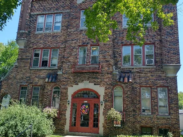 1410 N 52nd St APT 2, Milwaukee, WI 53208