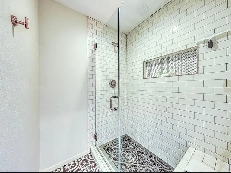 1101 County Road 256 — Photo 11