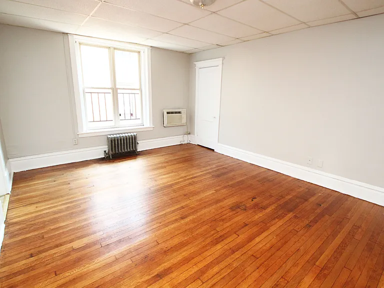 331 Melwood Ave — Photo 3
