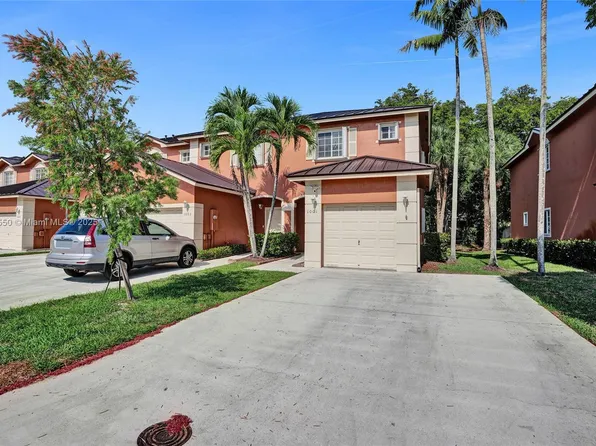 1001 NW 100th Ave, Pembroke Pines, FL 33024