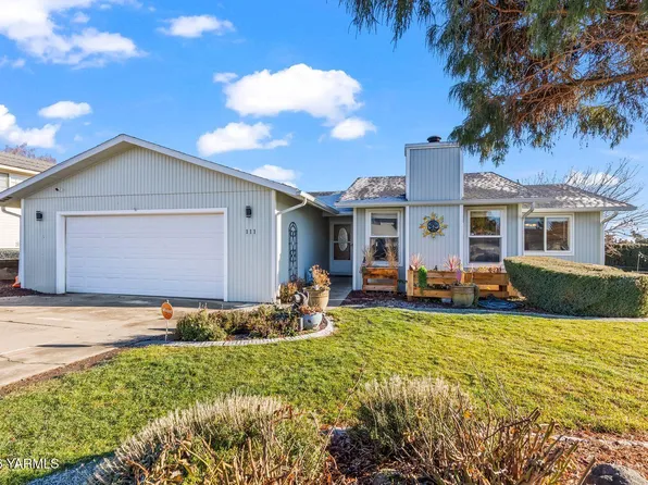 111 N 94th Pl, Yakima, WA 98908