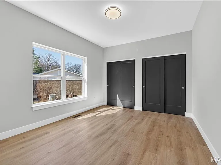 15308 Batesville Ct — Photo 12