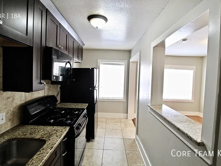 4328 Roanoke Pkwy #201 — Photo 6