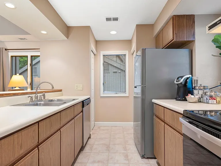 5559 Golfview Ct #44 — Photo 15