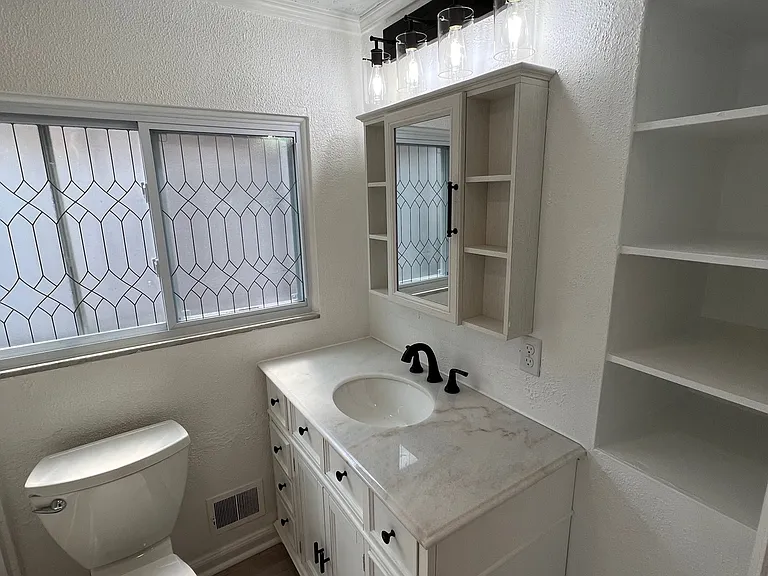 404 Bailey Ave #2 — Photo 15