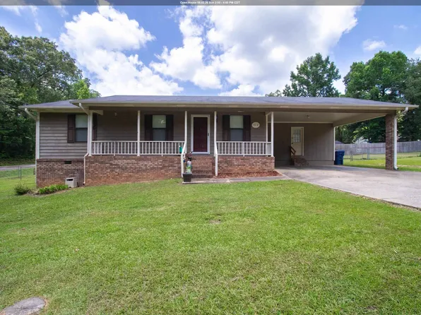 512 Country Ln, Oxford, AL 36203