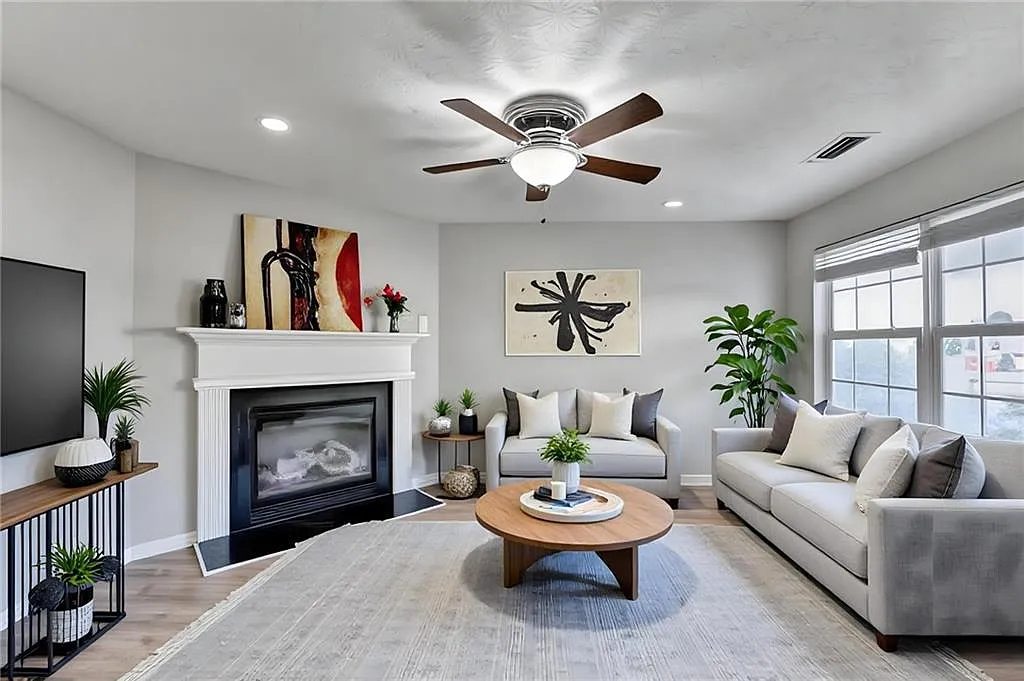 3 bed, 2.5 bath, 1786 sqft, $2,250 — Photo 3