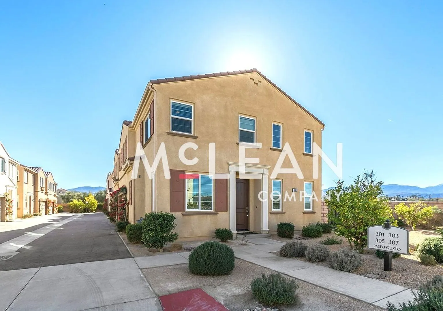Gorgeous 2-Story 4-Bedroom Home With Loft - Unit Comes Unfurnished — Photo 4