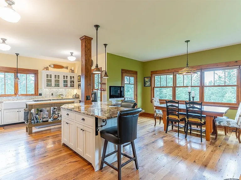 6710 Farm To Market Rd — Photo 24