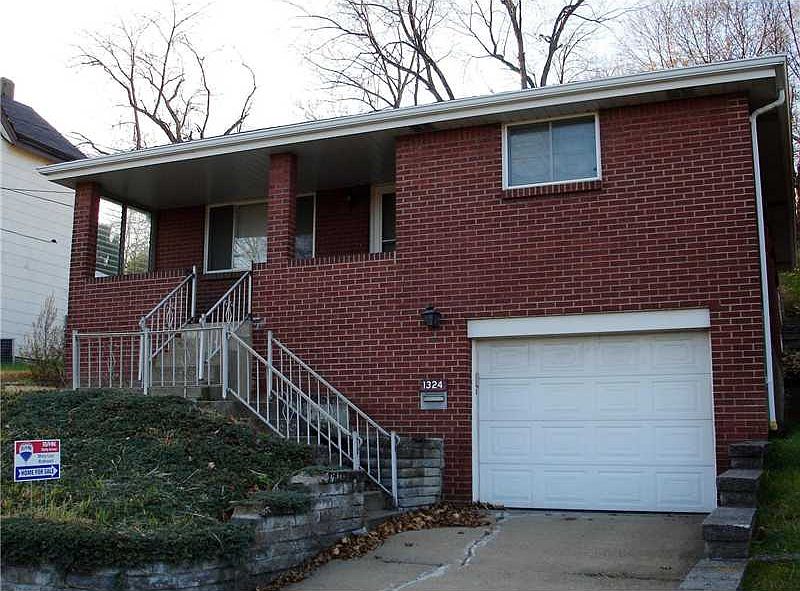 2nd image of 1324 Broadway Ave