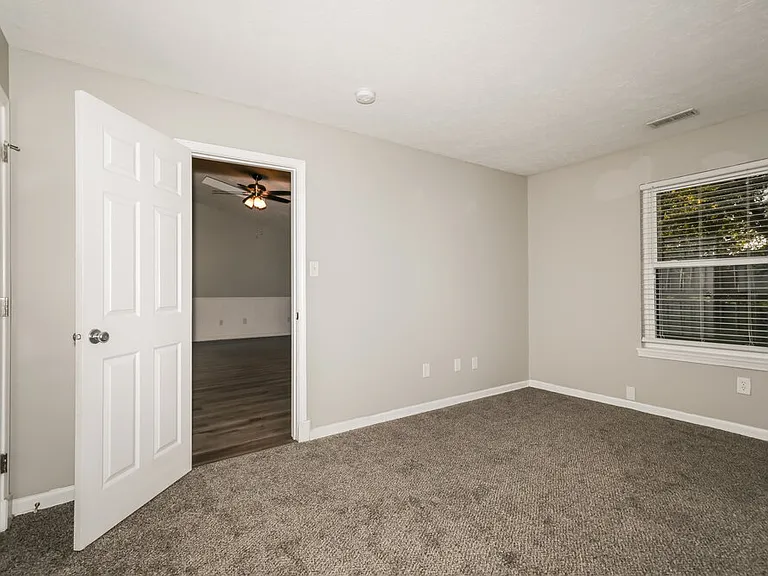 6210 Carrie Cir — Photo 9