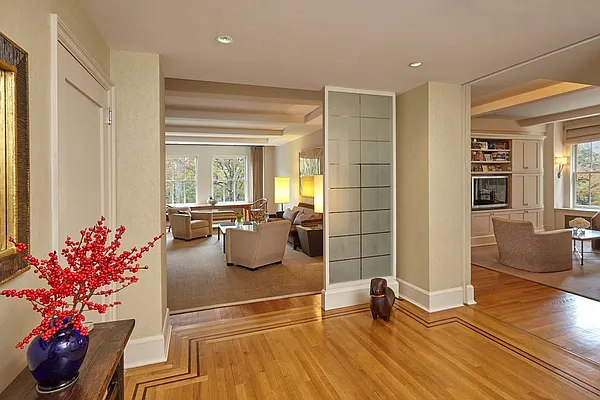 Sold by Corcoran | media 14