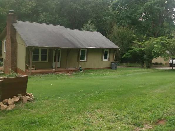 310 Gilstrap Dr, Liberty, SC 29657