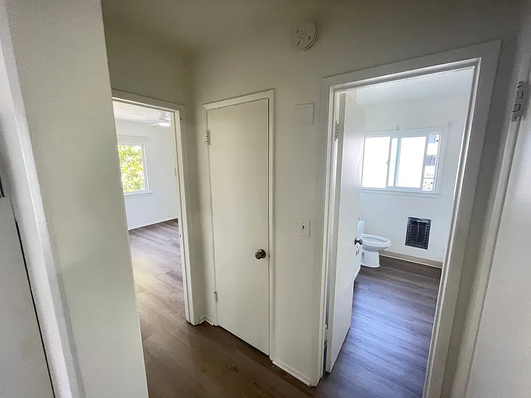 4265-4271 Coldwater Canyon Ave — Photo 6
