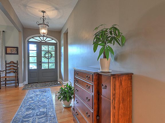 5th image of 6 Estate Ct