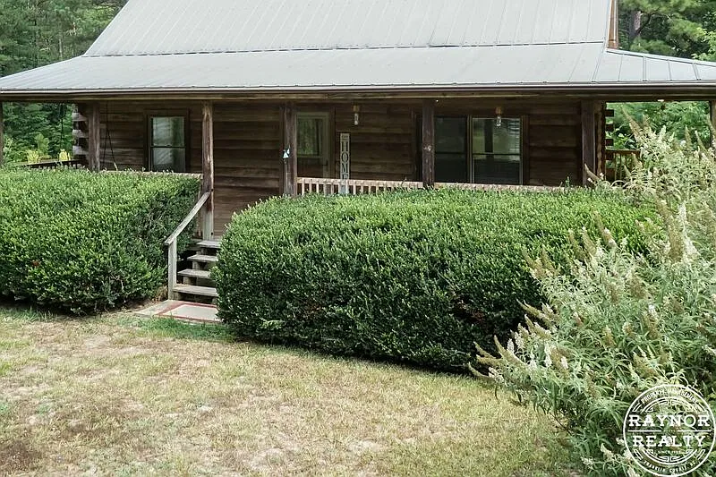 3 bed, 2.5 bath, 1142 sqft, $1,750 — Photo 2