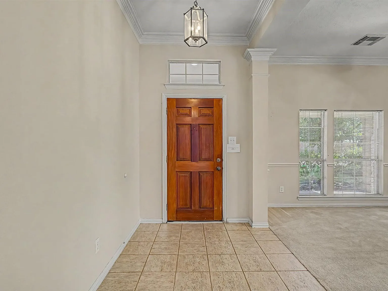 3 bed, 2.0 bath, 2223 sqft, $1,950 — Photo 3