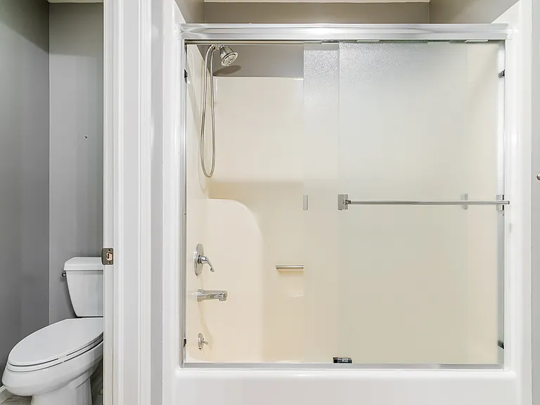 1108 Morgan Ln — Photo 23