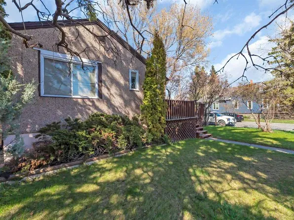 426 S 8th Ave NE, Calgary, AB T2E 0R2