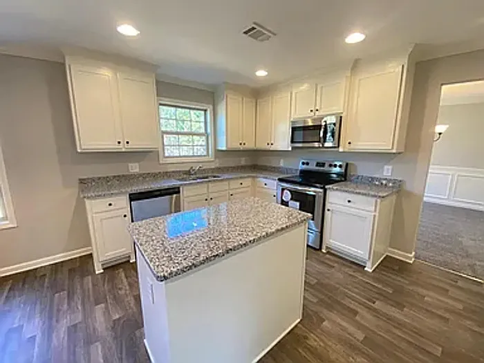 1945 Miller Lake Cir — Photo 17