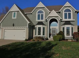 7337 Oakview St, Shawnee, KS 66216
