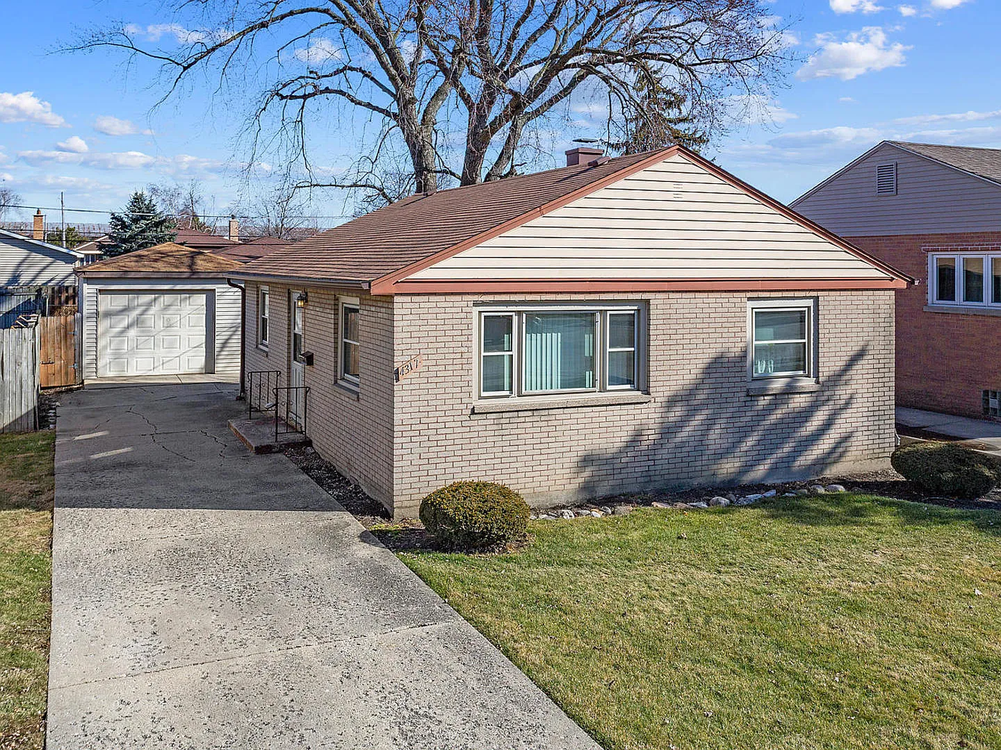 4317 Ruby St photo 1