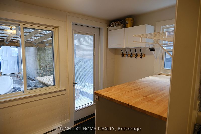 Toronto Townhouse for rent - 2 Bedrooms — photo 16