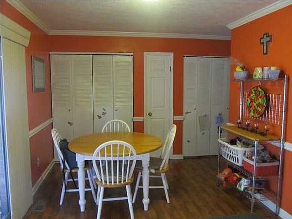 5th image of 120 Jefferson Ct