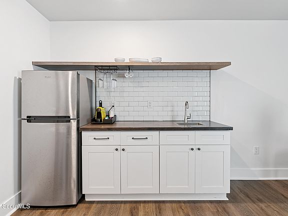 3rd image of 1200 Ocean Blvd #201