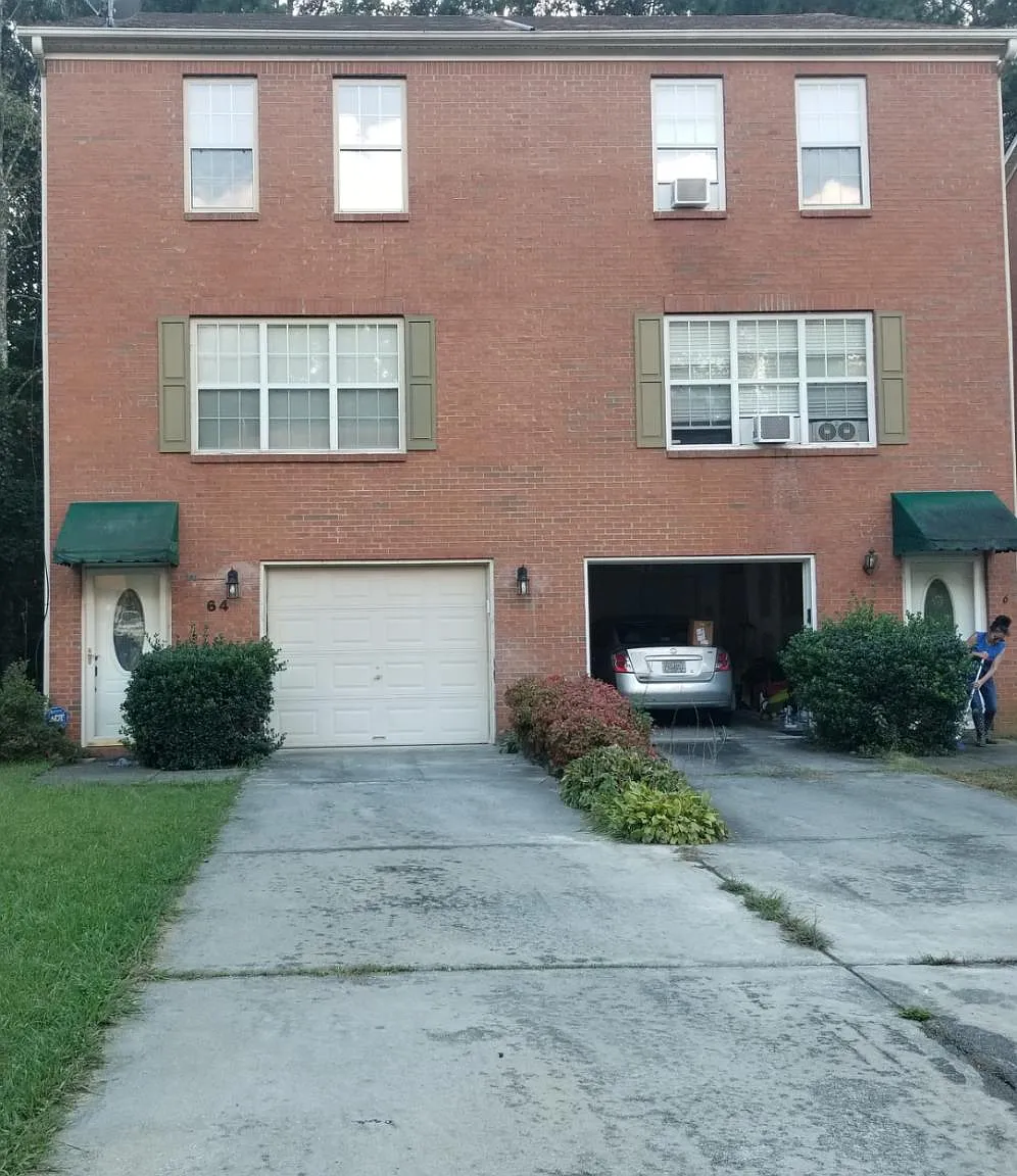 3 bed, 3.5 bath, 2052 sqft, $1,875 — Photo 1