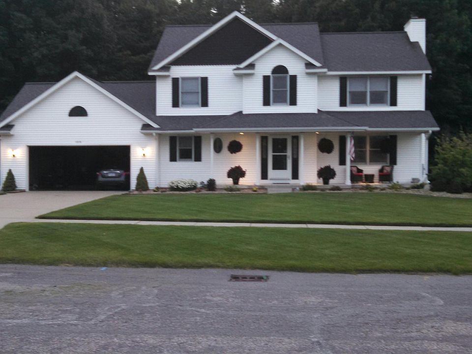 1st image of 159 Teasel St NE