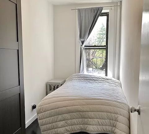 4th image of 549 E 12th St APT 3C