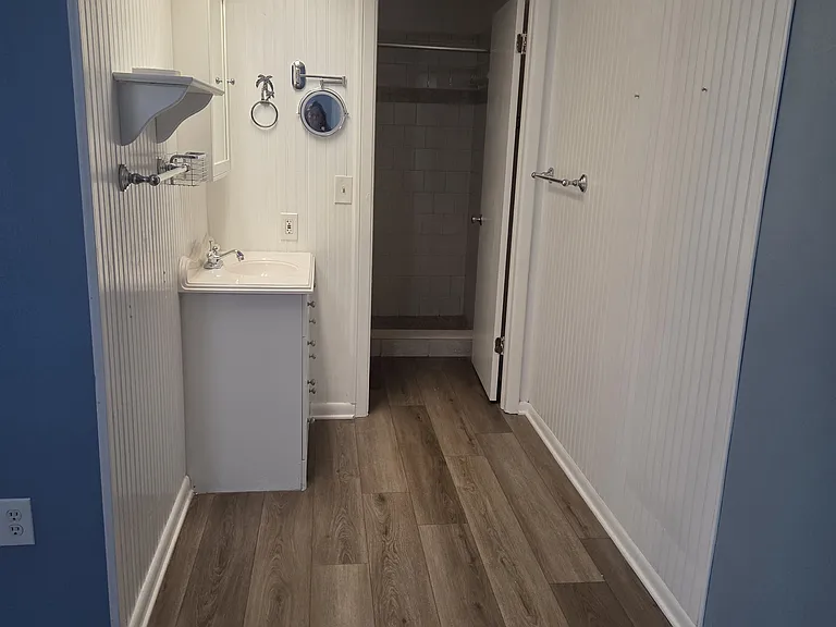 100 Grand Blvd — Photo 10